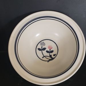 Vintage Pfaltzgraff bowls